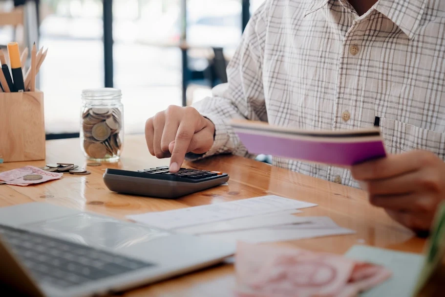 accountant calculate bill