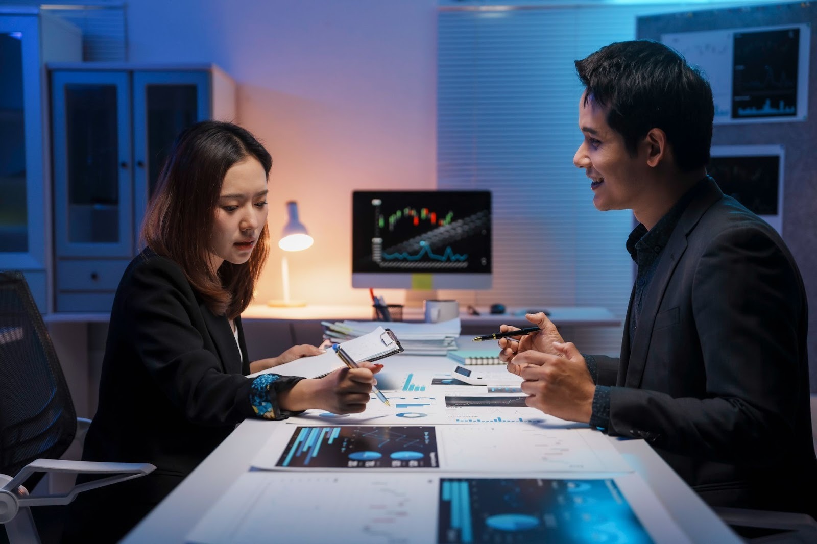 two youngster learing about AR based financing